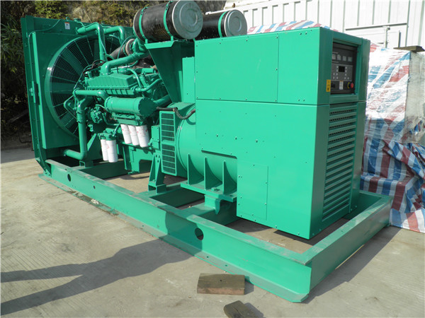 靖西发电车出租-柴油发电机组在使用的过程中应该做好哪些防护工作